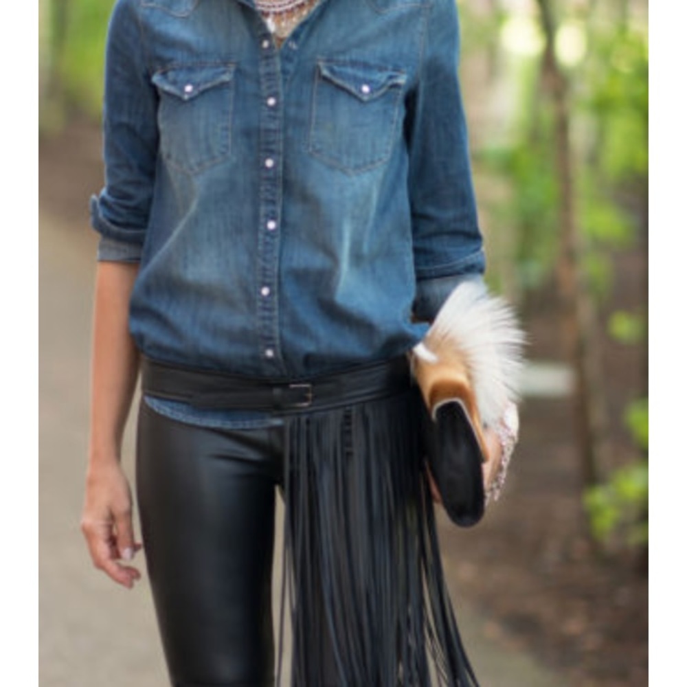 Leather Zara belt with fringe